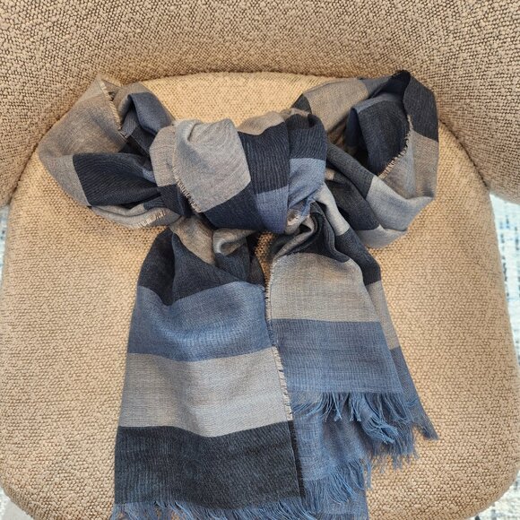 BEGG & CO Cashmere blend scarf - Picture 5 of 5